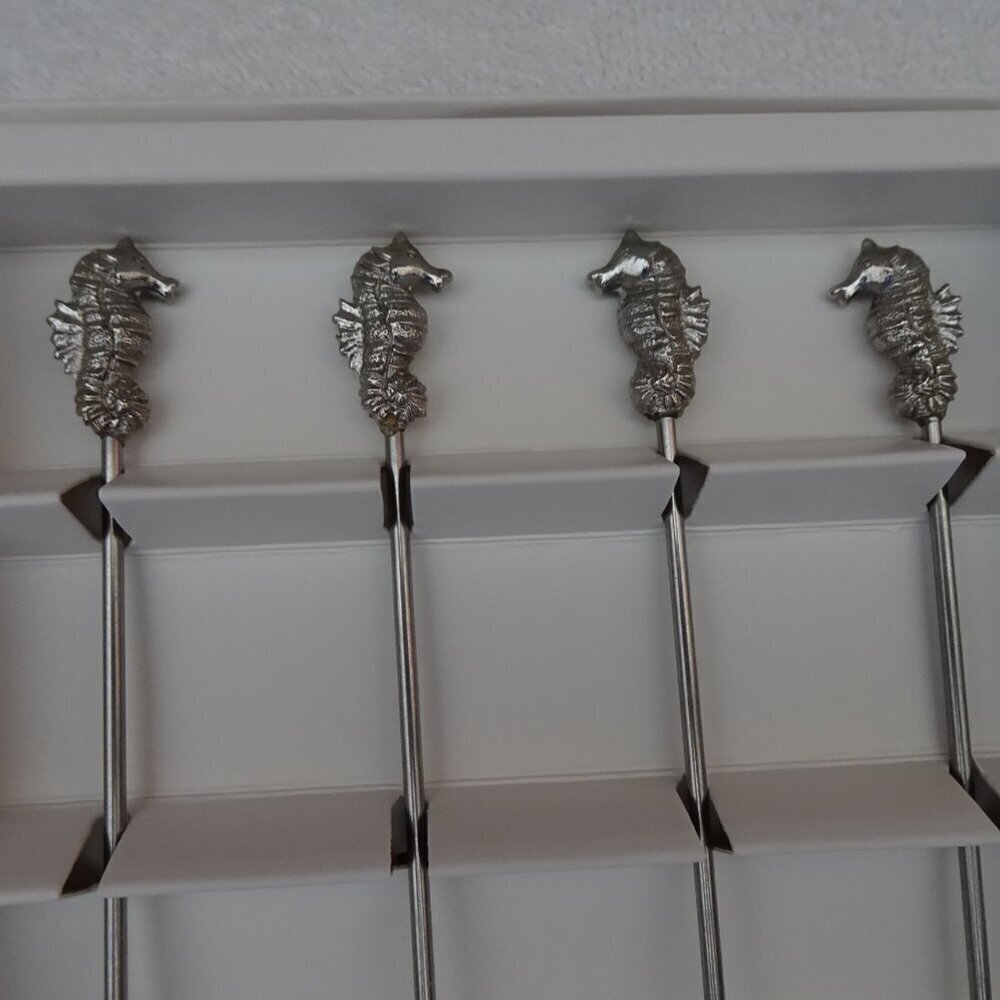 Set of 4 Pewter Party Picks Skewers Seahorse Snack Appetizer Hor D Oeuvre Cheese - Picture 4 of 9